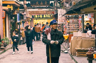 直击广州暴雨:多个地铁站有人群滞留